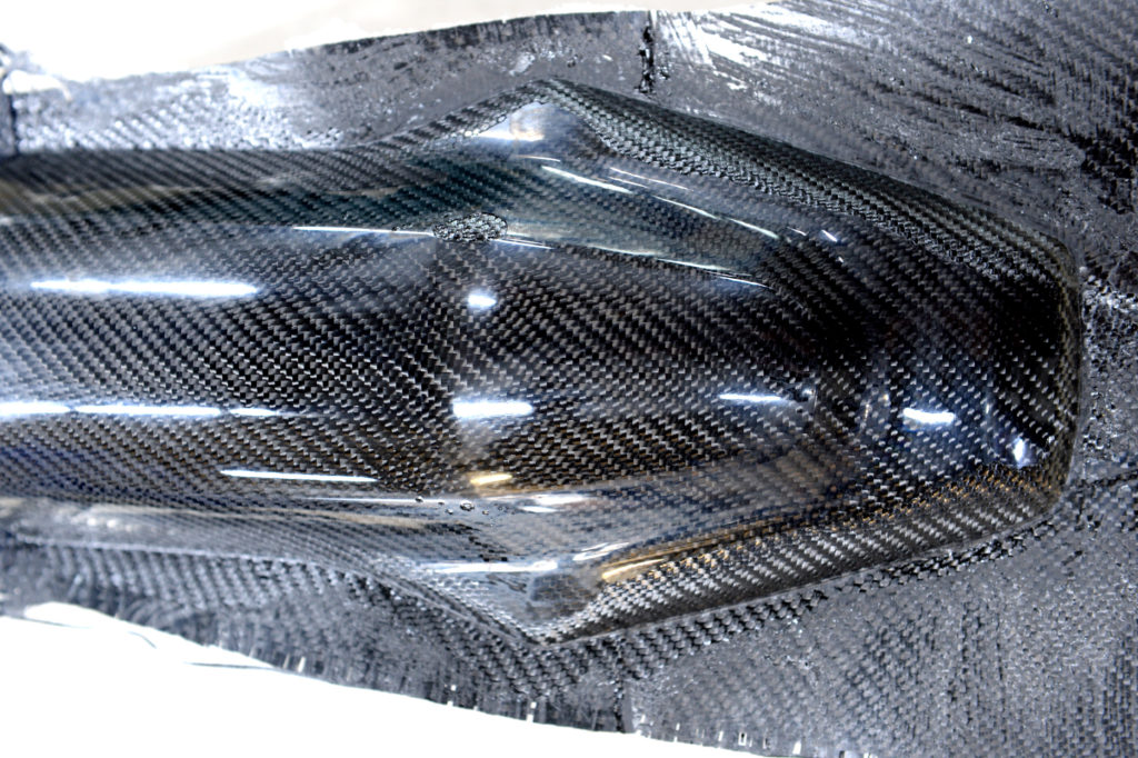 Carbon Front Fender vacuum leakage